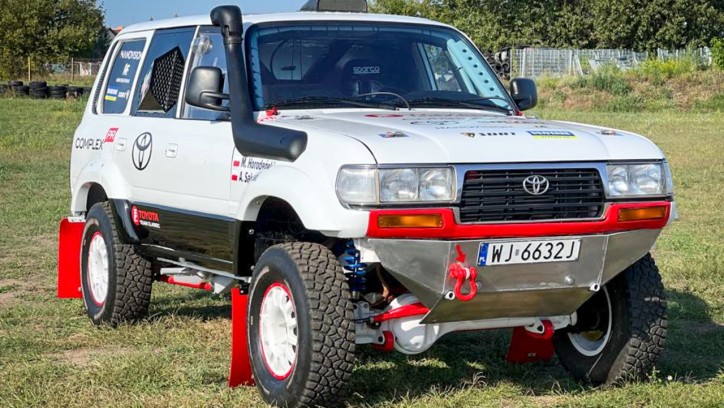 Land Cruiserem HDJ80 na Dakar Classic 2024